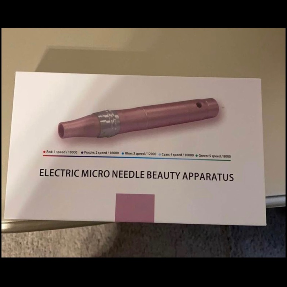 Microneedling device